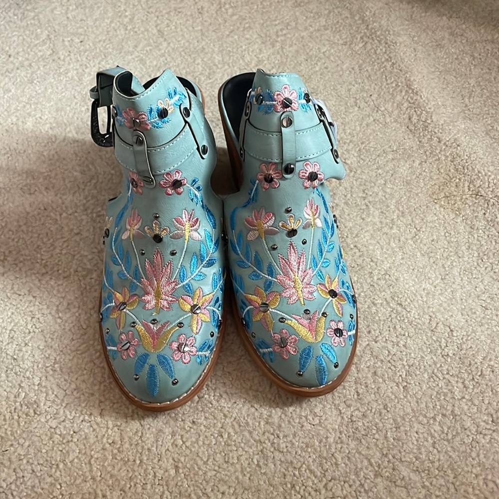 Floral heels